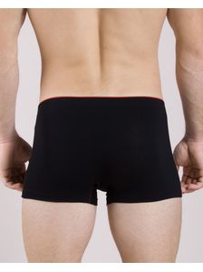 Памучни мъжки боксерки с червен ластик 0505 на модел отзад