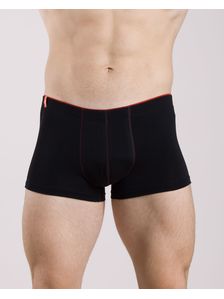 Памучни мъжки боксерки с червен ластик 0505 на модел отпред