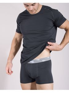 Памучна тениска с боксерки 0506 на модел отпред