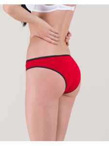 Червени дамски бикини 0521 на модел отзад