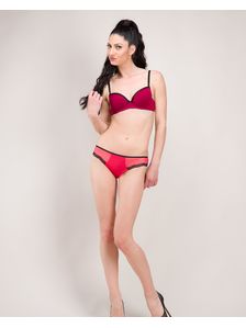 Дамска бразилиана в класически червен цвят 0715 на модел